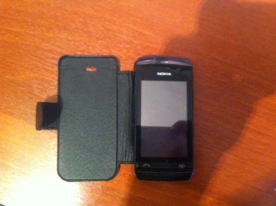 Лот: 4533126. Фото: 1. телефон nokia 305 в чехле. Кнопочные мобильные телефоны