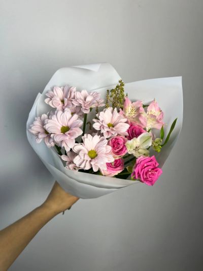 Лот: 23459204. Фото: 1. Букет-комплимент. Свежие цветы