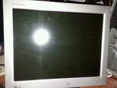 Лот: 9260459. Фото: 1. LG L1512S Неисправен. ЖК-мониторы
