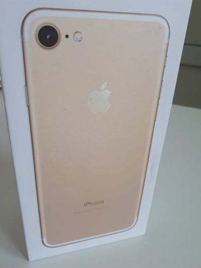 Лот: 11619199. Фото: 1. IPhone 7 Gold Золото 32 Gb. Смартфоны