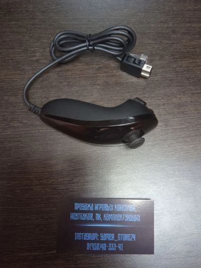 Лот: 17720324. Фото: 1. Nintendo Wii Nunchuk оригинал... Аксессуары, геймпады