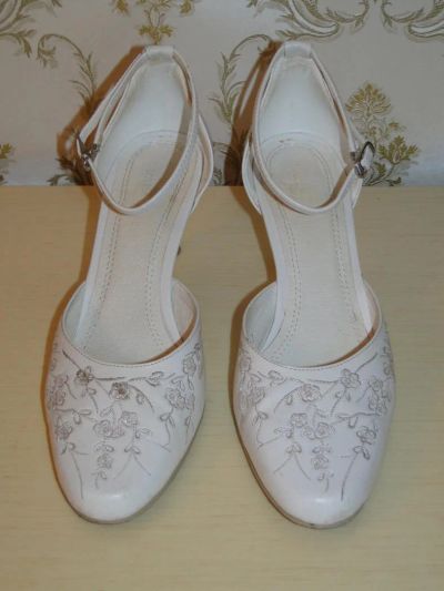 Лот: 4452266. Фото: 1. Белые туфельки, можно на свадьбу... Туфли для невесты