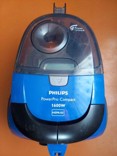 Лот: 18727110. Фото: 1. Пылесос Philips 1600w (Читаем... Пылесосы, паровые швабры