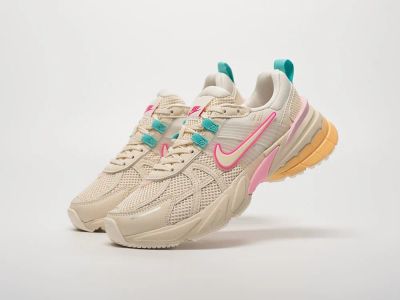 Лот: 24973713. Фото: 1. Кроссовки Nike V2K Run. Кеды, кроссовки, слипоны