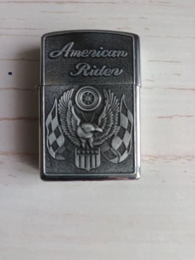 Лот: 18975544. Фото: 1. зажигалка zippo. Зажигалки, спички, пепельницы