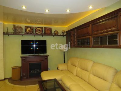 Лот: 25296097. Фото: 1. 5-комн. и более квартира , Красноярск... Квартиры, студии