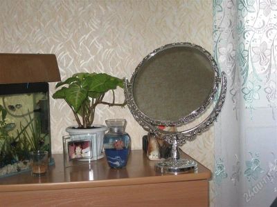 Лот: 1263632. Фото: 1. Зеркало на подставке в ажурной... Другое (предметы интерьера)