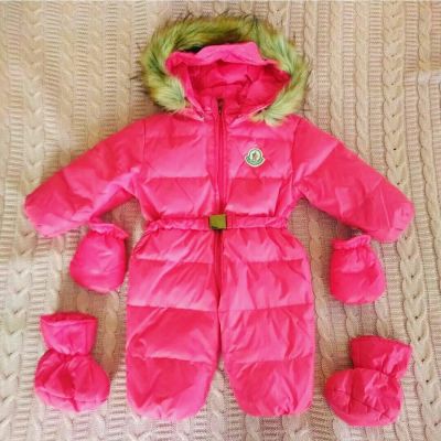 Лот: 8257123. Фото: 1. Зимний комбинезон Moncler. Верхняя одежда