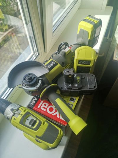 Лот: 12586196. Фото: 1. Шлифовальная Машина Ryobi R18Ag... Электроинструмент