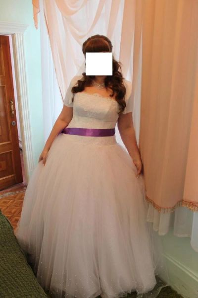 Лот: 7745869. Фото: 1. Свадебное платье 52р-56р. Свадебные платья