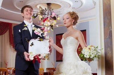 Лот: 7100439. Фото: 1. Салют из трех живых тропических... Свадебная атрибутика и декор