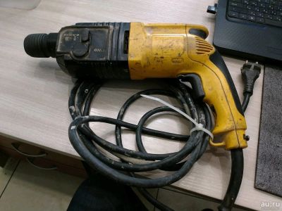 Лот: 13823080. Фото: 1. Перфоратор dewolt, не работает... Электроинструмент