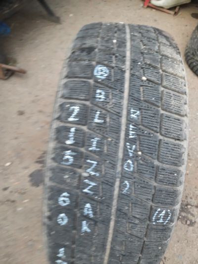 Лот: 23518463. Фото: 1. 1шт 215-60-17 Bridgestone Blizzak... Шины