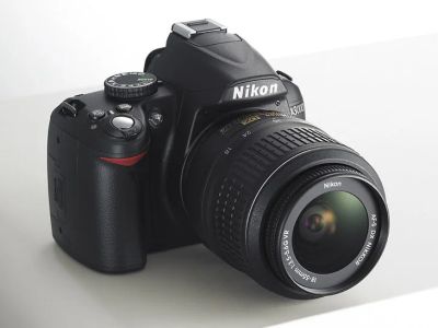 Лот: 8082085. Фото: 1. Продам Nikon D3000. Цифровые зеркальные