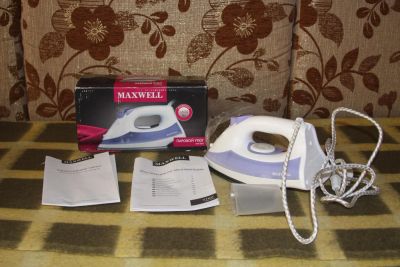 Лот: 4187560. Фото: 1. Паровой утюг Maxwell 1600W. Утюги, парогенераторы, отпариватели
