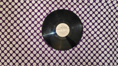 Лот: 19668023. Фото: 1. " Моя любовь " большая виниловая... Аудиозаписи