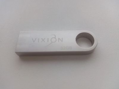Лот: 17020937. Фото: 1. USB Flash Vixion 32Gb с рубля. USB-флеш карты