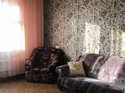 Лот: 8140214. Фото: 1. 2 комн квартира в Северном посуточно. Квартиры, гостиницы