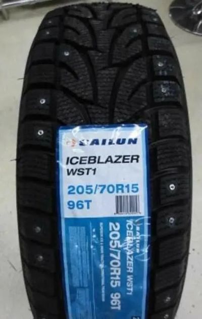 Лот: 19443491. Фото: 1. шины 205/70 R15 Sailun Ice Blazer... Шины