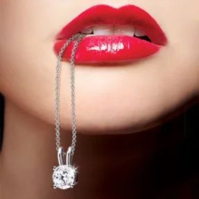 Лот: 4771304. Фото: 1. Серебряная подвеска с фианитом... Кулоны, подвески