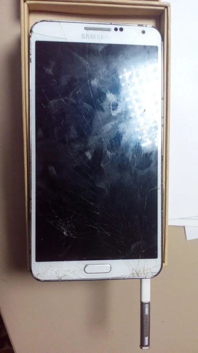 Лот: 11335075. Фото: 1. Смартфон Samsung Galaxy Note 3... Смартфоны