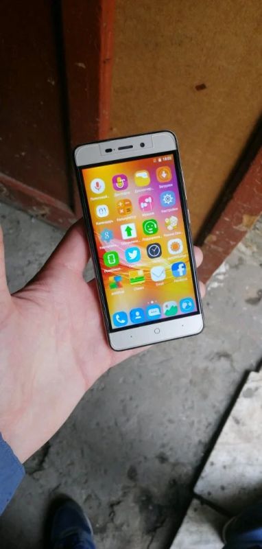 Лот: 14593948. Фото: 1. Zte blade x3. Смартфоны