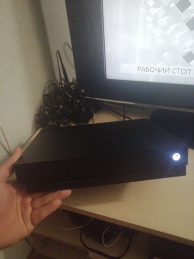 Лот: 17411461. Фото: 1. XBOX ONE X. Игровые приставки, консоли