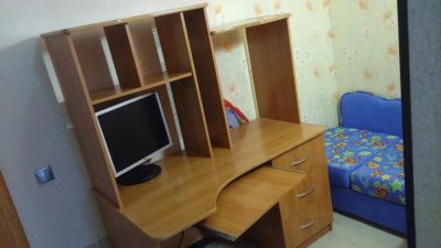Лот: 4460877. Фото: 1. Стол компьютерный. Компьютерные и письменные столы