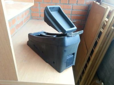 Лот: 7450356. Фото: 1. Консоль подлокотника Honda Accord... Салон