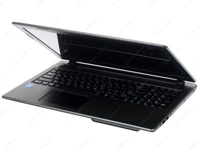 Лот: 4901531. Фото: 1. Мощнейший игровой 15.6" ноутбук... Ноутбуки