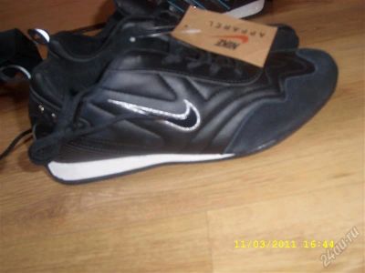 Лот: 828369. Фото: 1. Кроссовки Nike. Другое (одежда, обувь, галантерея)