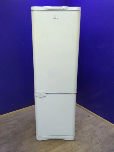 Лот: 9875415. Фото: 1. Холодильник Indesit C138G.016... Холодильники, морозильные камеры