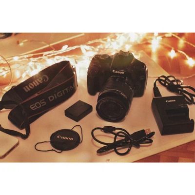Лот: 4512774. Фото: 1. Продам Canon 1100d, очень хороший... Цифровые зеркальные