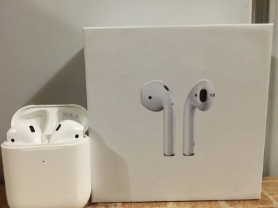 Лот: 15968284. Фото: 1. AirPods 2. Наушники, гарнитуры