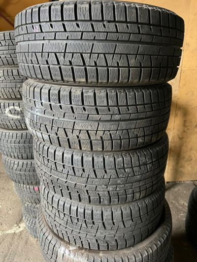 Лот: 19705787. Фото: 1. Yokohama Ice Guard IG50 215/45... Шины