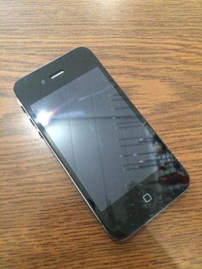 Лот: 7055083. Фото: 1. iPhone 4 black. Смартфоны
