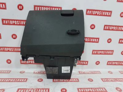 Лот: 20896556. Фото: 1. Бардачок пассажирский Nissan Bluebird... Салон