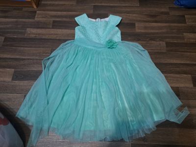Лот: 23346031. Фото: 1. Платье на девочку. Платья, сарафаны