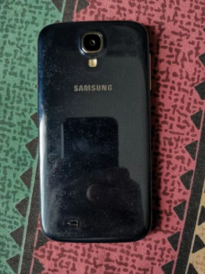 Лот: 12635341. Фото: 1. Смартфон SAM Galaxy S 4 GT-I9505... Смартфоны