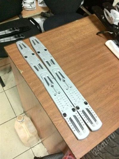 Лот: 2182946. Фото: 1. карвинговые платформы Tyrolia... Крепления
