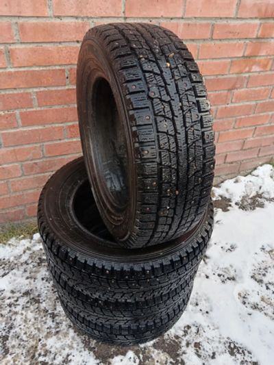 Лот: 24579643. Фото: 1. Шины зимние Dunlop 185 65 14... Шины