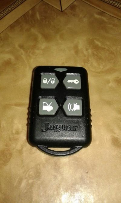Лот: 5348415. Фото: 1. Брелок Jaguar. Автомобильные сигнализации