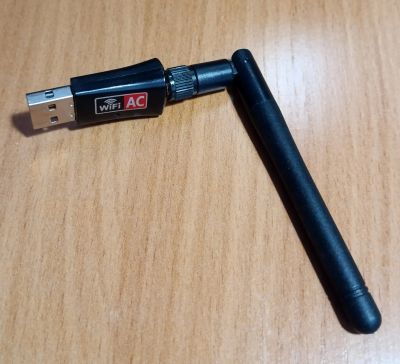 Лот: 24610335. Фото: 1. Usb WiFi адаптер , двухдиапазонный... WiFi, Bluetooth адаптеры