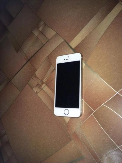 Лот: 6268738. Фото: 1. iPhone 5s. Смартфоны