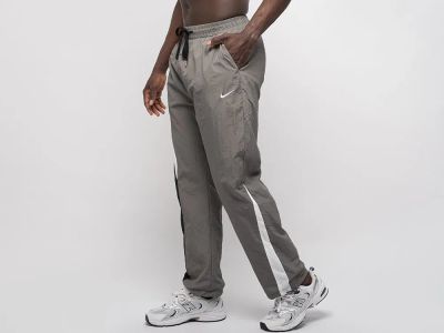 Лот: 24974271. Фото: 1. Брюки спортивные Nike. Брюки, джинсы, шорты