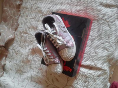 Лот: 5365425. Фото: 1. Кроссовки Heelys. Кеды, кроссовки
