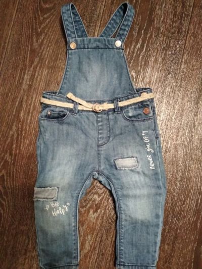 Лот: 15194343. Фото: 1. Джинсовой комбинезон zara baby. Костюмы, пиджаки, комбинезоны