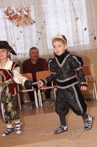 Лот: 2318915. Фото: 1. костюм новогодний для мальчика. Детские карнавальные, праздничные костюмы