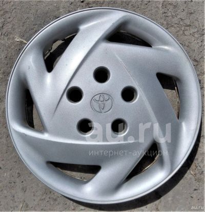 Лот: 20652784. Фото: 1. Куплю 1 колпак toyota тойота R14. Колпаки