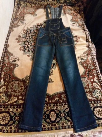 Лот: 12150921. Фото: 1. Комбинезон джинсы женские 27р. Джинсы
